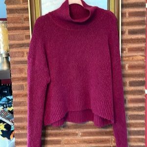 Like new condition Leith mock neck sweater